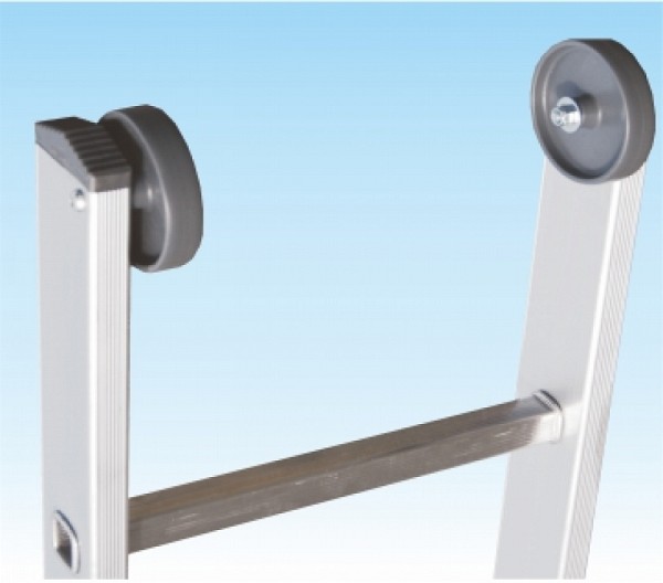 Ladder type 5048: Wheels on the top of ladder for easier extension 