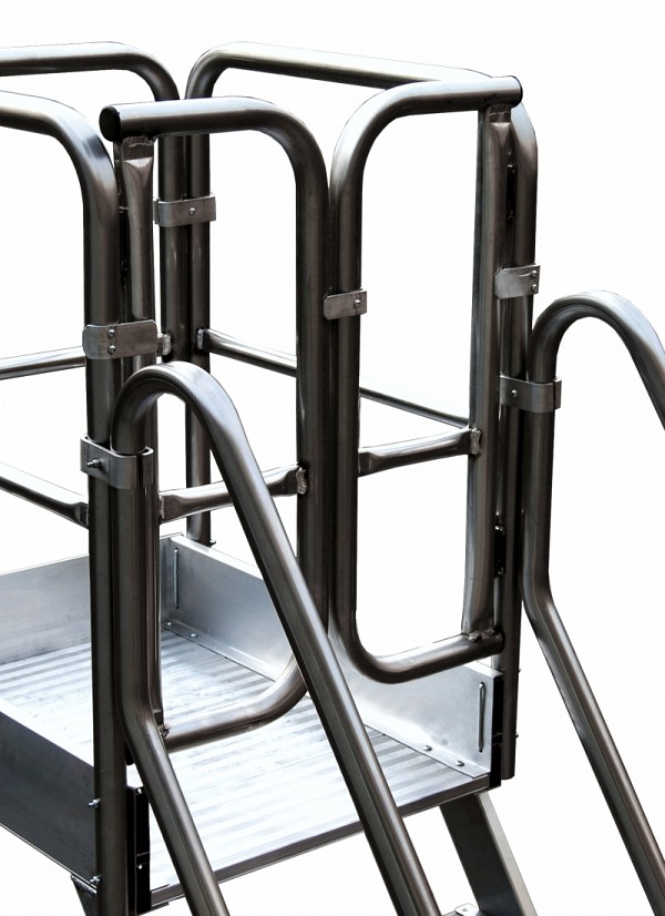 Accessories on request: Double doors with self-closing mechanism