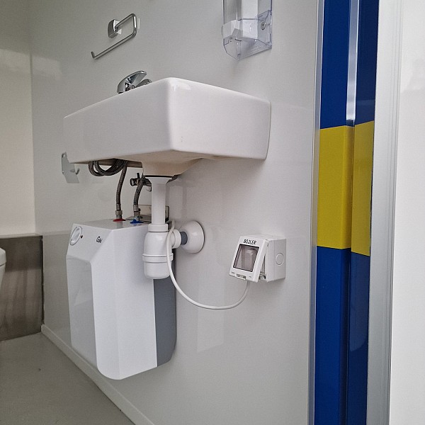 Sanitarna prikolica - wc modul